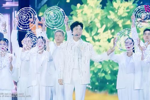 Khi nghệ sĩ trẻ tự hào là người con Việt Nam