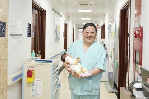 Người 'xây' hạnh phúc trọn vẹn đến hàng triệu gia đình hiếm muộn