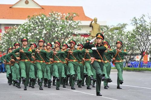 Thành phố Hồ Chí Minh: Ra quân huấn luyện năm 2025 và phát động thi đua cao điểm 'Thần tốc - Quyết thắng'