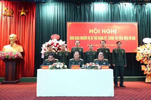 Bàn giao nhiệm vụ Bí thư Đảng ủy, Chính trị viên Viện Vũ khí