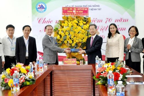 Các cơ sở y tế đáp ứng yêu cầu ngày càng cao nhiệm vụ chăm sóc sức khỏe toàn dân