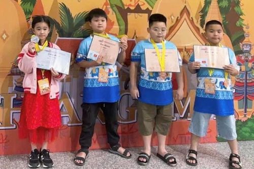 4 học sinh Hà Tĩnh giành huy chương Olympic Toán quốc tế TIMO