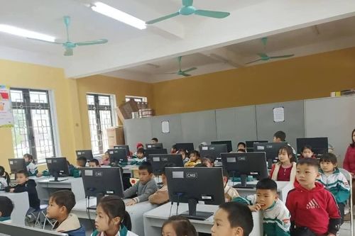 Học sinh Yên Bái tham quan Bảo tàng tỉnh qua ứng dụng Zoom