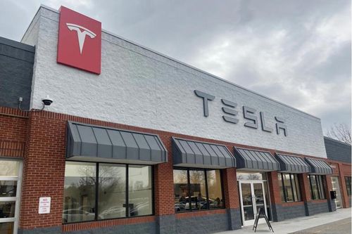 Hơn 850.000 xe Tesla, Ford, Toyota, Maserati bị thu hồi