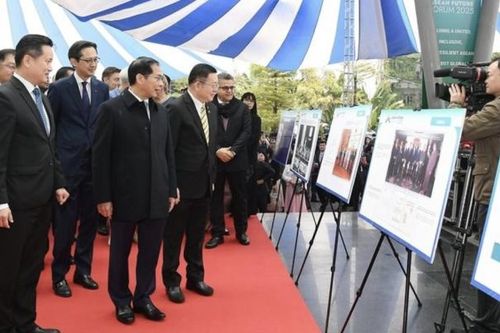 Khám phá về 'Hành trình 30 năm Việt Nam tham gia ASEAN'