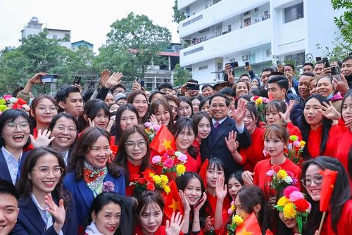 Thủ tướng Phạm Minh Chính: Nhân lực y tế phải đáp ứng yêu cầu chuyên môn và y đức