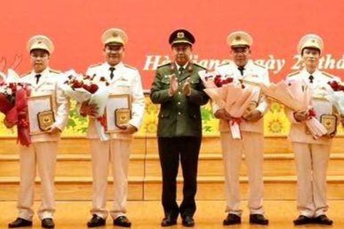 Nhiều lãnh đạo cấp phòng Công an Hà Giang, Bắc Kạn nghỉ hưu trước tuổi