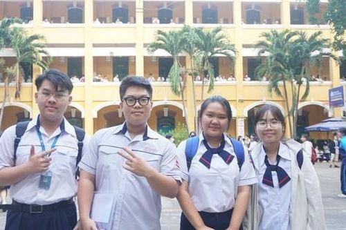 Gần 7.000 học sinh tranh tài: Đề thi giỏi Văn 'bước khỏi lối mòn'