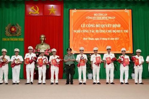 23 trưởng, phó cấp phòng và huyện ở Công an Bình Thuận xin nghỉ hưu trước tuổi