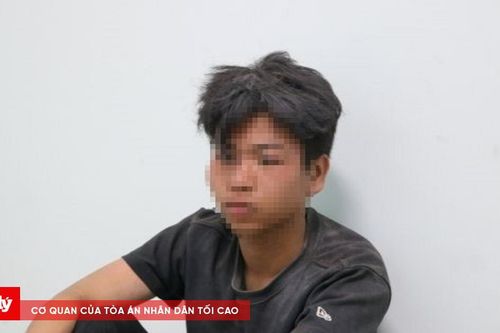 Tạm giữ nam thanh niên tưới xăng đốt mẹ