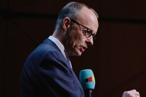 Thủ tướng dự kiến của Đức Friedrich Merz: Vấp ngã và đứng lên nhiều lần