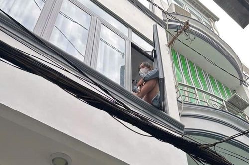 60 phút khuyên giải cô gái 22 tuổi từ bỏ ý định nhảy lầu tự tử ở TPHCM