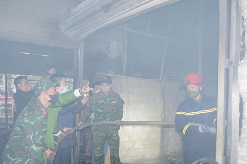 Các nguyên nhân khiến vụ cháy chợ ở Tuyên Quang bùng phát dữ dội