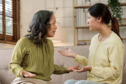 Vì sao mâu thuẫn mẹ chồng nàng dâu khó xử lý?