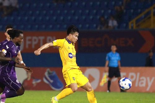 Sông Lam Nghệ An và cuộc chiến cam go tại V.League 2024/2025