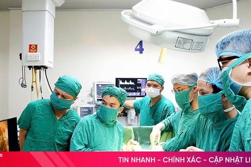 Triển khai kỹ thuật tán sỏi nội soi ống mềm đường mật trong gan bằng laser