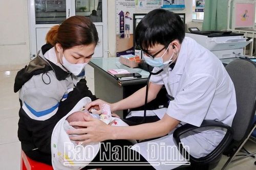 Nam Định: Thu hút người dân đến khám, chữa bệnh tại tuyến y tế cơ sở