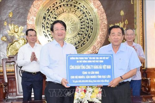 Trao tặng 20 căn nhà cho hộ nghèo, cận nghèo tỉnh Bạc Liêu