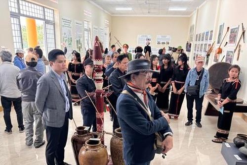 Du lịch cộng đồng thắp sáng bản sắc văn hóa Ê Đê