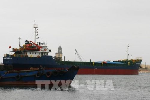 Doanh nghiệp gặp khó khi luồng hàng hải Cửa Việt bị bồi lấp