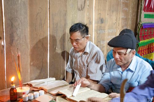 Gìn giữ tiếng nói chữ viết dân tộc Dao