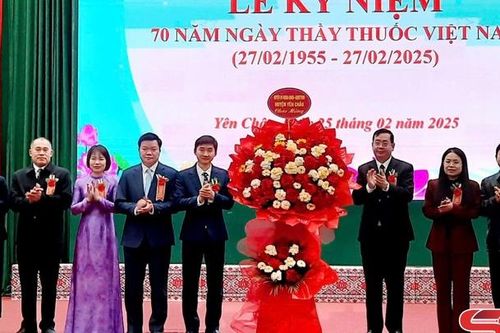 Yên Châu kỷ niệm 70 năm Ngày thầy thuốc Việt Nam