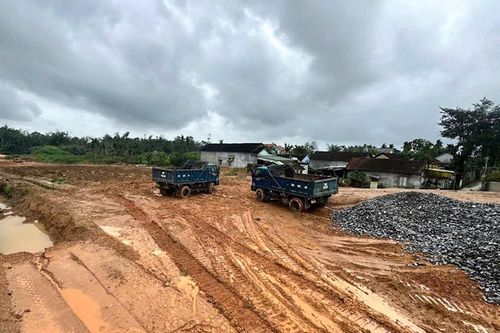 Quảng Ngãi: Hoàn tất cưỡng chế thửa đất cản trở tiến độ cầu Trà Khúc 3