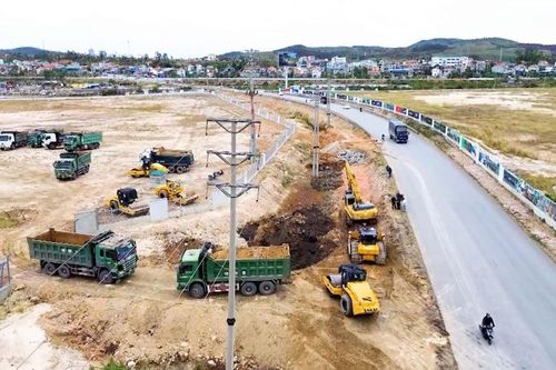 Hạ Long: Phấn đấu rút ngắn tiến độ thi công các dự án