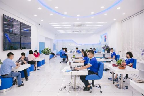 Một công ty chứng khoán muốn tinh gọn bộ máy