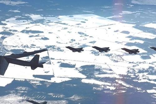 Máy bay B-52 của Mỹ xuất hiện gần biên giới Nga và Belarus