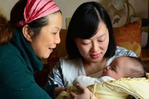 Lương hưu mỗi tháng 12 triệu, mẹ chồng chỉ góp tiền ăn 1 triệu, nghe lý do tôi 'cứng họng'