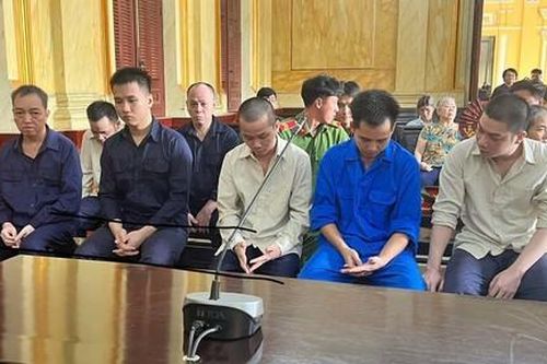 Hoãn phiên xét xử đường dây sản xuất, buôn bán thuốc tân dược giả quy mô lớn