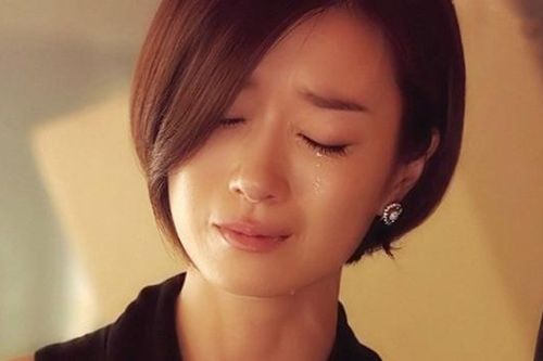 Gặp lại mẹ chồng cũ, tôi rơi nước mắt hối hận vì đã ly hôn
