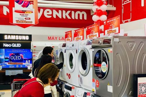Máy sấy quần áo đua nhau giảm giá 'sốc' khi thời tiết nồm ẩm kéo dài
