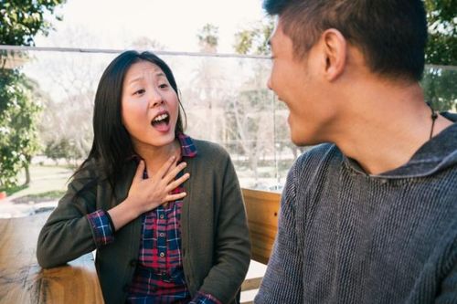 Định sinh cho chồng đứa con nhưng khi nhìn thấy thứ mà vợ cũ của anh đăng trên facebook, tôi bừng tỉnh nhận ra mình đang bị 'dắt mũi'