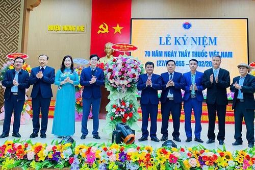 Hương Khê (Hà Tĩnh): Mít tinh kỷ niệm 70 năm Ngày Thầy thuốc Việt Nam