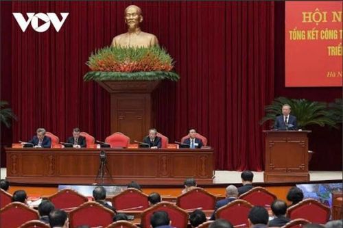 Để 'Đảng ta là đạo đức, là văn minh'