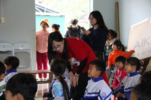 Ngày Tình Nguyện 2025: Teen Hà Nội tổ chức chuỗi sự kiện giúp trẻ vùng cao