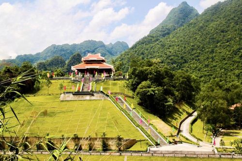 Miễn vé tham quan khu di tích Quốc gia đặc biệt Pác Bó