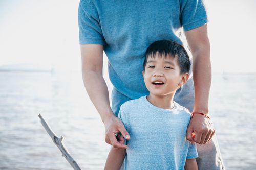 6 điều cha mẹ của những đứa trẻ giao tiếp tốt luôn làm