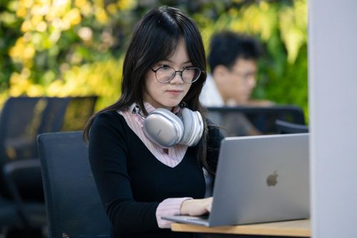 Lương cao vẫn là ưu tiên số một với người Việt
