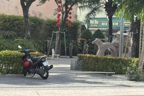Người đàn ông tử vong bất thường trong công viên ở Bình Dương