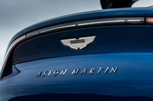 Aston Martin cắt giảm nhân sự, trì hoãn ra mắt xe điện