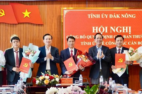 Đắk Nông công bố các quyết định điều động, bổ nhiệm cán bộ