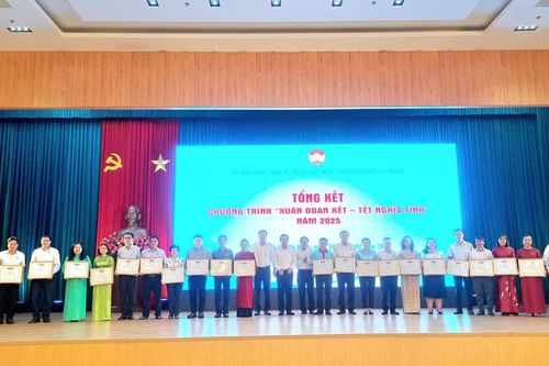 Công tác mặt trận phải sát thực tiễn, không có lợi cho dân thì không làm