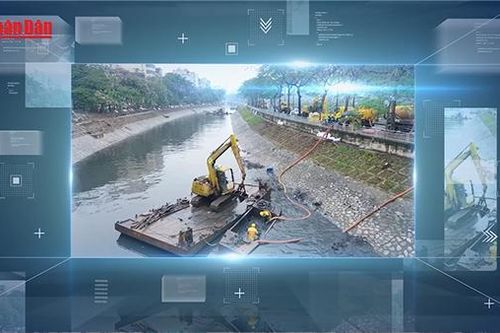 Đội mưa, vượt rét nạo vét sông Tô Lịch