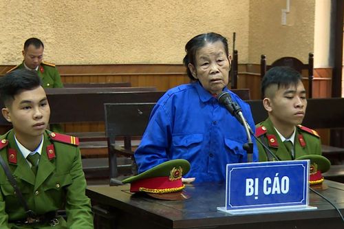 Người đàn bà cô độc với quá nửa đời 'trả nợ'… trò chơi của nghiệp!
