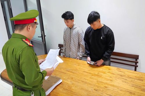Trả giá vì vô cớ động tay, động chân