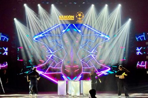 Màn trình diễn LED đặc sắc tại gala Quả bóng vàng Việt Nam 2024