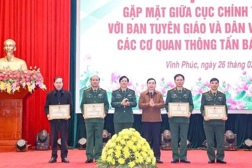 Quân khu 2 cùng Ban Tuyên giáo và Dân vận 9 tỉnh đẩy mạnh công tác tuyên truyền